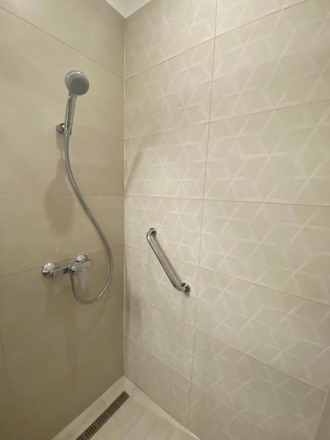 Peto Apartman Győr Esterno foto