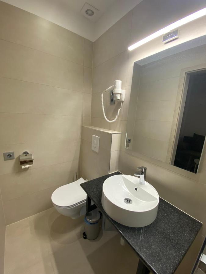 Peto Apartman Győr Esterno foto