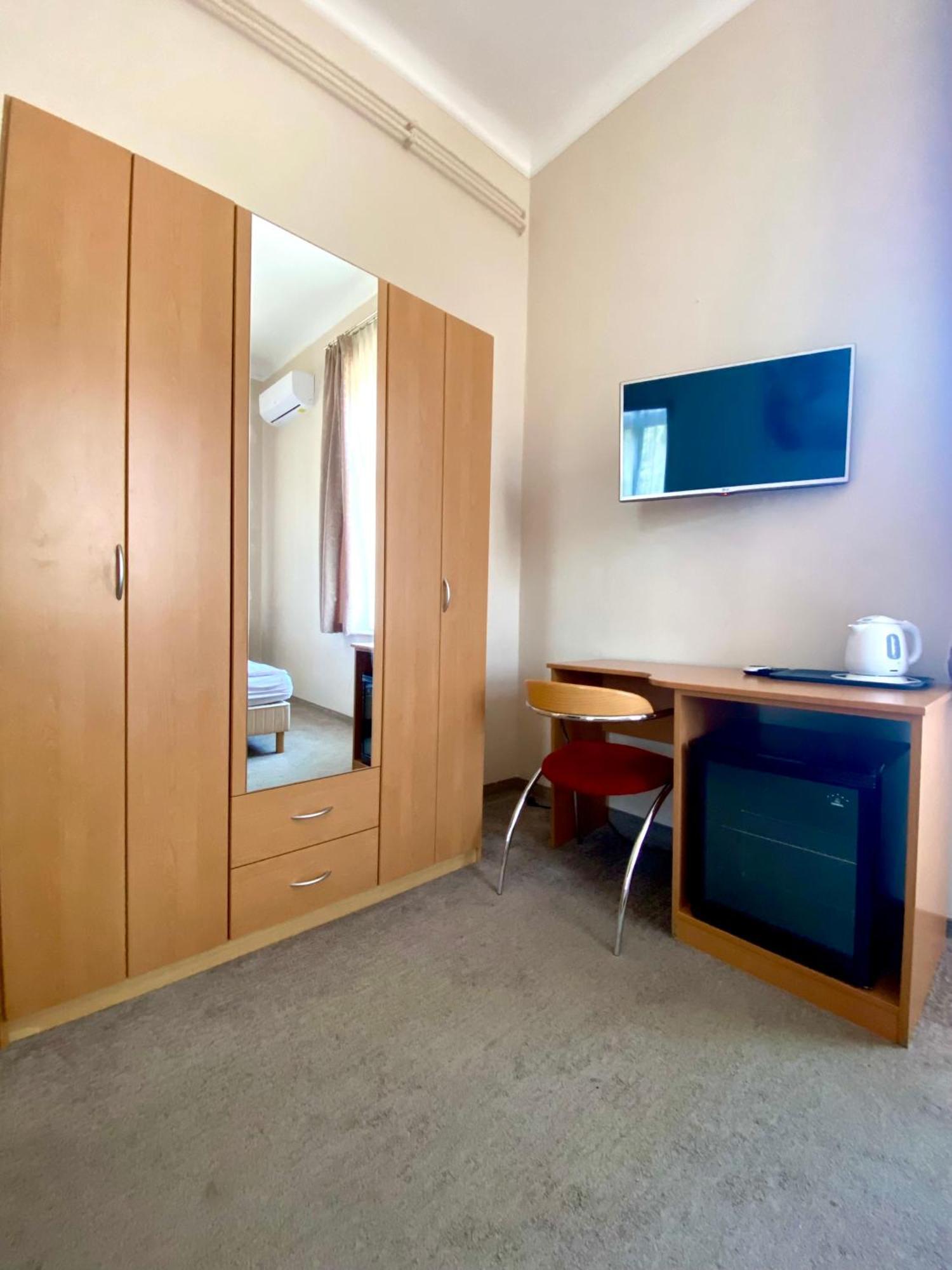 Peto Apartman Győr Esterno foto