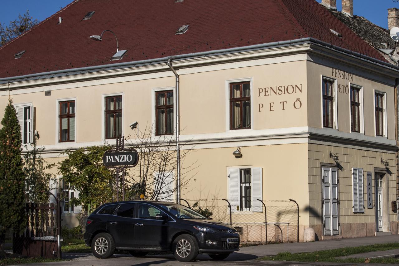 Peto Apartman Győr Esterno foto