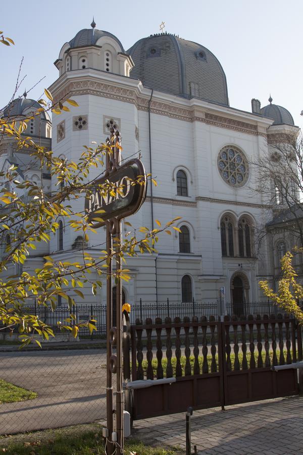 Peto Apartman Győr Esterno foto