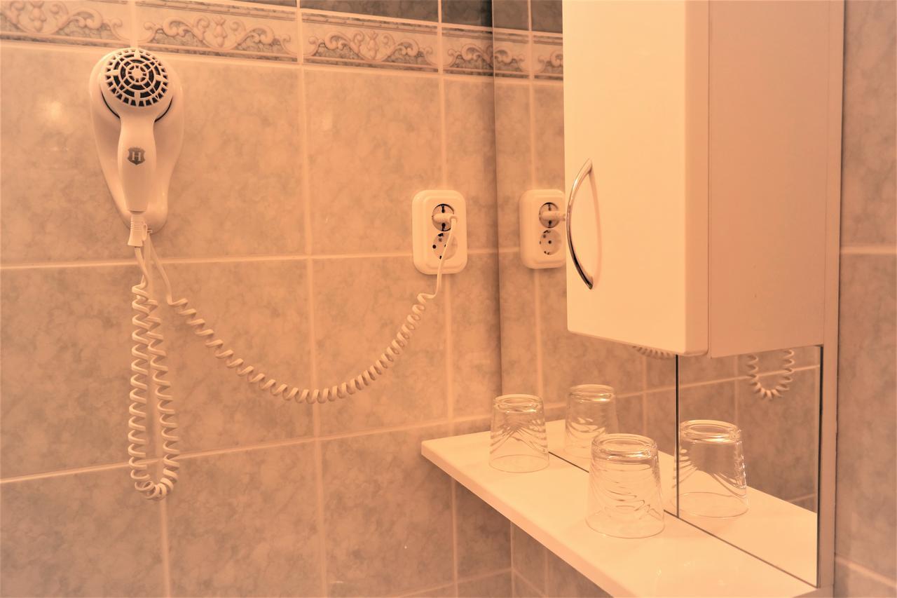 Peto Apartman Győr Esterno foto